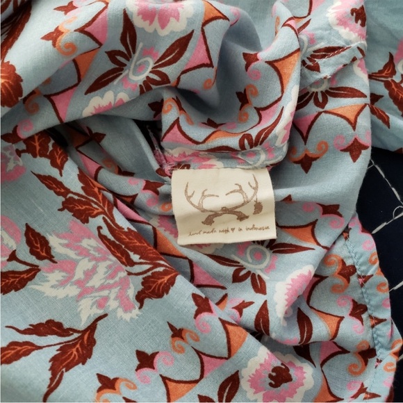 Spell and the Gypsy Pandora Top 🩵 - Picture 6 of 6